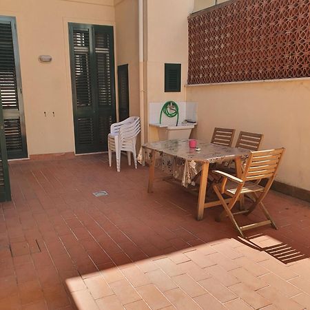 Incantevole Vacanza In Versilia فياريجيو المظهر الخارجي الصورة